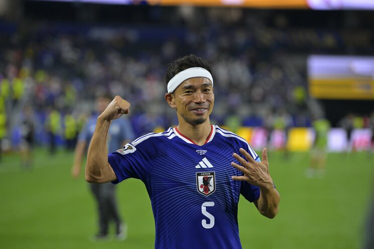 途中出場を果たした長友選手