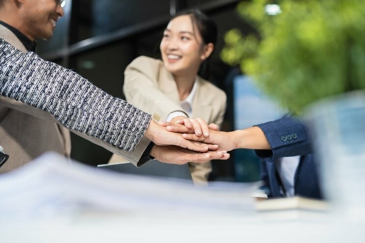空気を読むイメージ　写真／Shutterstock