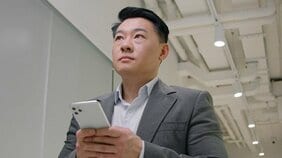 “おぢアタック”はなぜ女性陣に軽蔑されるのか? イタイおじさんに限って「イケる」と勘違いしてしまうメカニズム