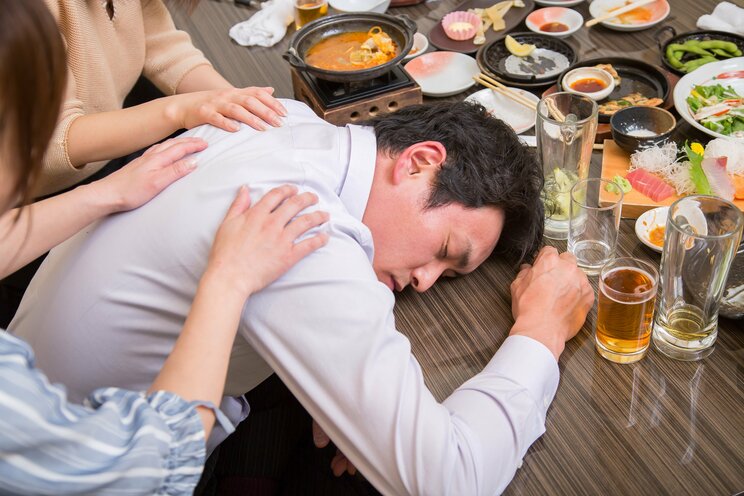 「訓練すればお酒に強くなる」ことはない…お酒を飲んで顔が赤くなる日本人が無理して飲むと例外なく食道ガンのリスクが生じる遺伝的理由_2