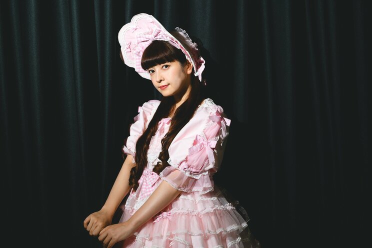 「ロリータババア」と言われても貫いた青木美沙子のロリータ道。「30歳で結婚、35歳で出産、40歳は落ち着いたファッション…日本の女性が抱えがちな社会的ルールから抜け出したくて」_8