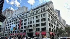 〈三越崩壊の真相〉“独裁社長”追放で在庫787億円…名門を救った「伊勢丹との統合」全内幕