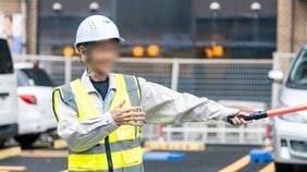 「敬老の日も警備のバイト」少ない年金で15時間労働に耐える65歳男性と「夫が働かないから」とパートする69歳女性、貧困高齢者のリアル