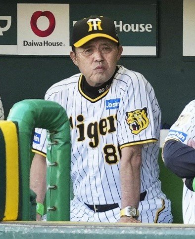 今季限りで退任した岡田彰布監督　写真／共同通信社