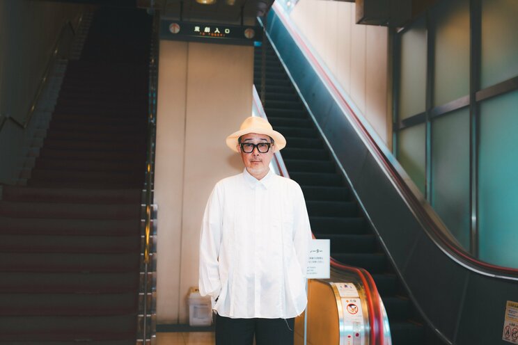 過去に映画評集『日本のみなさんさようなら』も刊行しているリリー