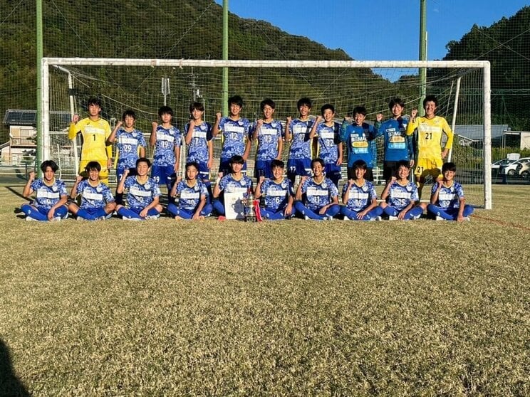 クラブにとっても日本サッカーにとっても育成は大切。FC今治のU‐15チーム。「岡田メソッド」のもと育成組織も成長している。（写真提供／FC今治）