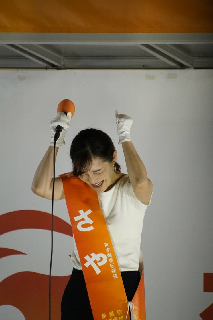 7月19日、芝公園でのマイク納めで「わたしを皆さんのお母さんにしてくださーい」と叫んださや氏（撮影／集英社オンライン）