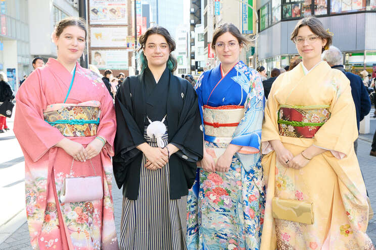 カナダ人とフランス人の４人組