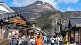 インバウンド需要拡大が抱える光と闇…不安定・低賃金の雇用創出が問題になり得るなか、目指すべく「長期滞在して何度も訪れたい」街になるための8つの指標