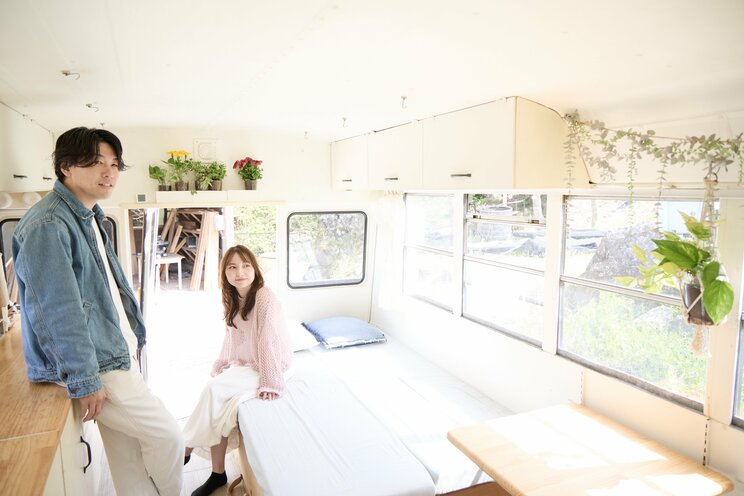 車内ベッド（写真／集英社オンライン）