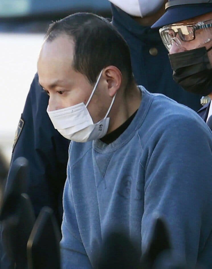 送検される斎藤被告