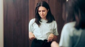 ショップスタッフの「大丈夫!」と「デニムに合いますよ」には要注意! 伝説のスタイリストが説く試着の鉄則