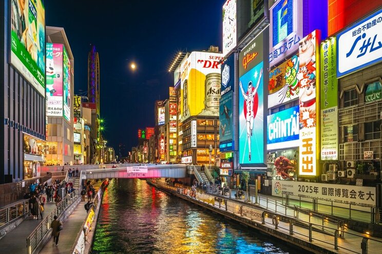 セーヌ川には大阪・道頓堀川の4倍の大腸菌がいるという　写真／shutterstock