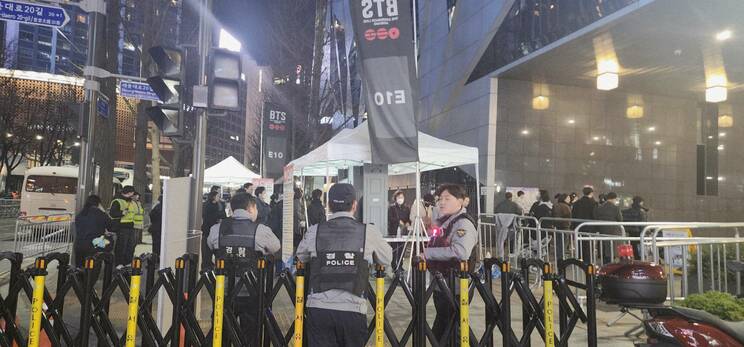 警備の様子　写真／吉崎エイジーニョ