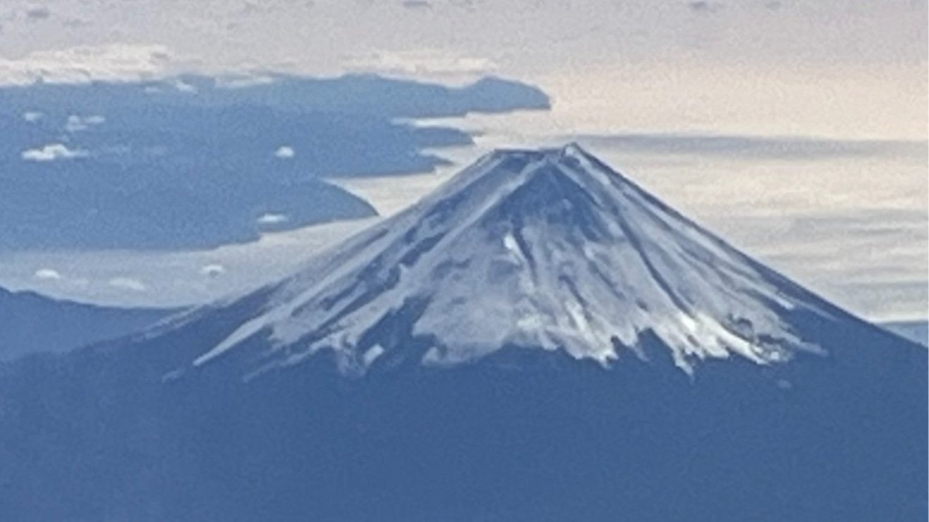 観光のエゴで富士山を閉めるな」閉山期の登山禁止を求める地元市長に