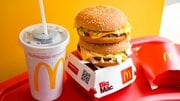 「マクドナルドは高級品」は本当なのか? 強気の価格改定を繰り返してもモスバーガー、バーガーキングに顧客は流出しない理由
