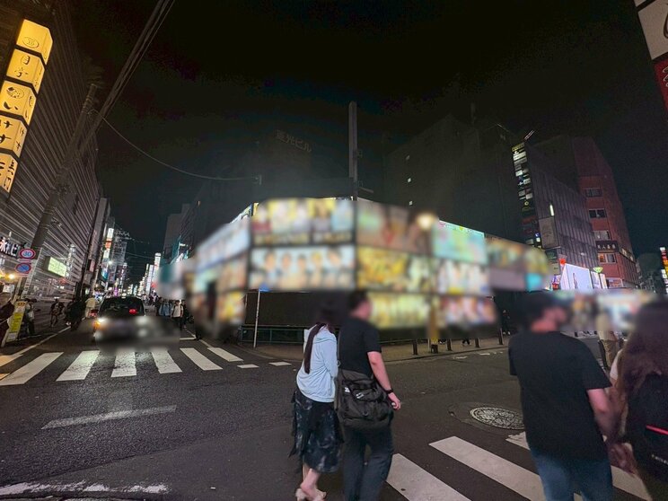 数多くのホストクラブがある新宿・歌舞伎町（写真／集英社オンライン）