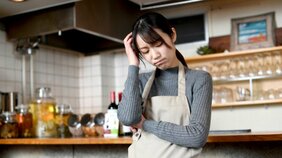 ごはん作りの時に言われて「イラっとくる発言」ぶっちぎりの1位は?