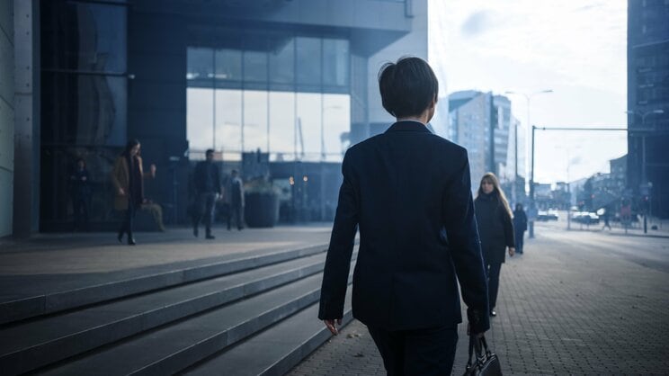 上司にモノを「言ったもん負け」ダイハツ工業、三菱電機、東芝など多くの会社の衰退に繋がった官僚制組織の加圧の連鎖_1