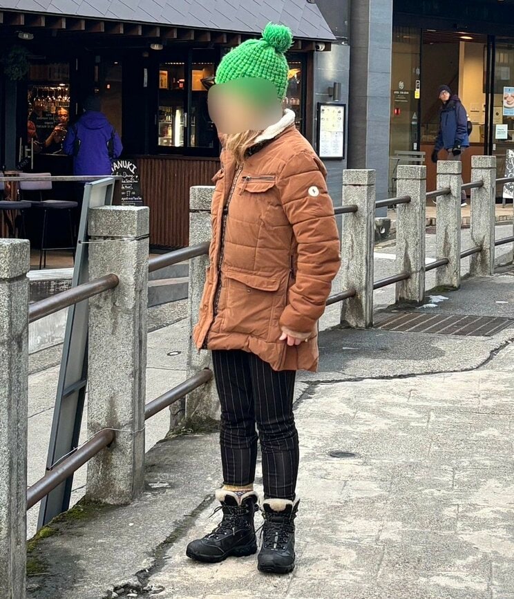 温泉街を歩く外国人観光客（撮影／集英社オンライン）