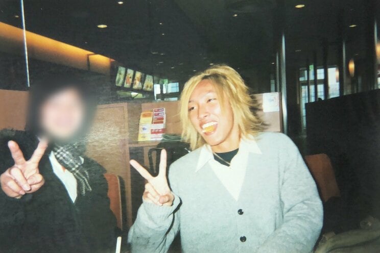 若かりしころのゆしん（右）