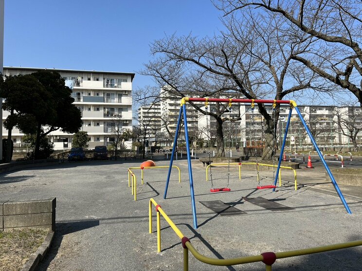 団地内の公園（※写真はイメージです。撮影／集英社オンライン）