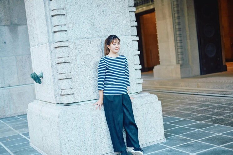 作家・新川帆立さんの健やかな執筆生活を支える「元同級生の夫」「7時間睡眠」「月1カウンセリング」【私のウェルネスを探して　新川帆立さん　後編】_7