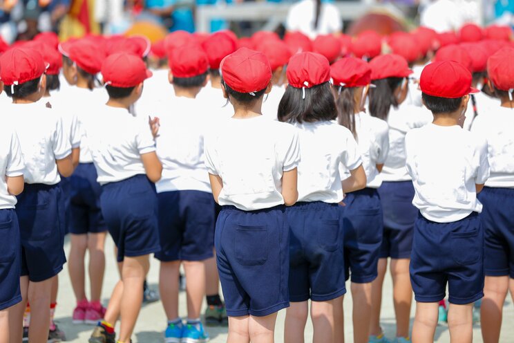 体育座りは実は腰や内臓に負担？ 体育座り、整列、行進…「こんな軍隊みたいなことを、なぜ体育でやらなきゃいけないの？」_1