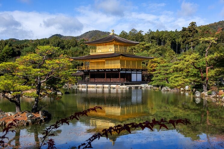 京都府は26年3月1日から「宿泊税」の最高税額を1万円に引き上げ、全国最高となる