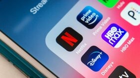【観てもいないのに毎月数万円の出費!?】Netflix、Amazon プライム・ビデオ、Disney+…年末年始にやっておきたい「サブスク断捨離」のススメ
