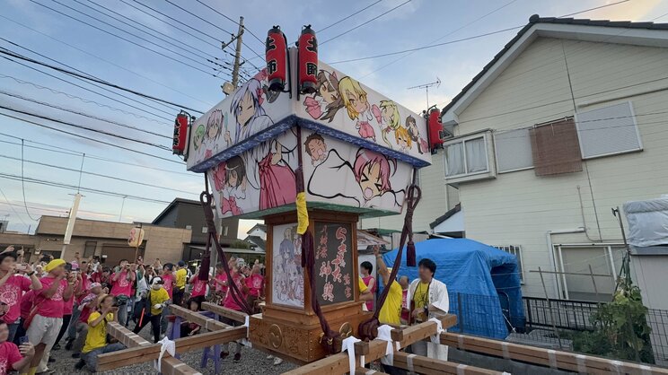 鷲宮地区の八坂祭における「らき☆すた神輿」（ふっちさん提供）