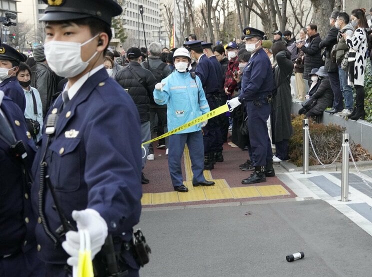 〈NHK党・立花氏襲撃〉「ブザーの音が鳴り金属製の筒が落ちた」負傷後も7分間スピーチ「NHKをぶっこわーす」逮捕された無職男は「失敗しちゃった…」衝撃の現場レポート_9