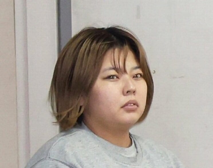 送検される井田しずく容疑者