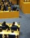 9月７日、横浜市議会本会議で市長辞職手続きが完了した直後に頭を下げ続ける山中竹春氏（撮影／集英社オンライン）