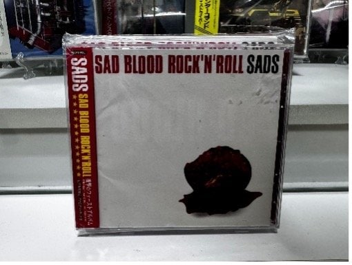 SADSの1stアルバム「SAD BLOOD ROCK'N'ROLL」