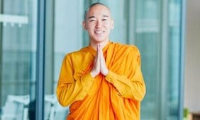 Z世代起業家が業績好調にも関わらずインドで出家した深い理由「執着と、ありがたいと思いながら使うことは違う」