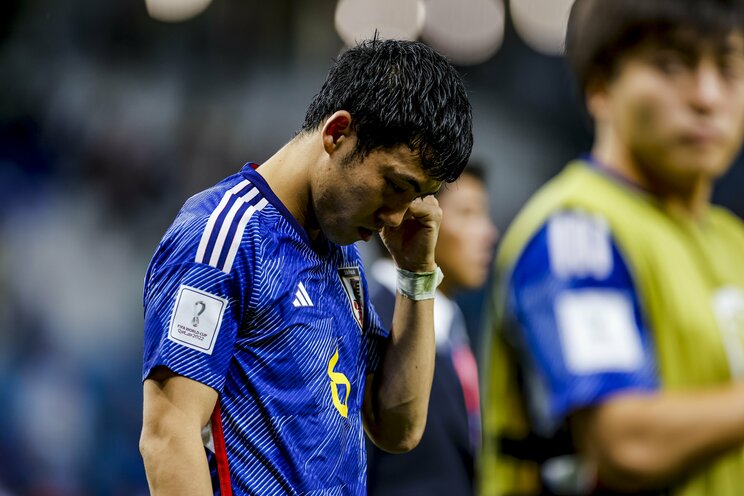 2022年カタールW杯の決勝トーナメント1回戦で敗退した直後の遠藤。リベンジの機会は訪れなかった…（写真／JMPA）