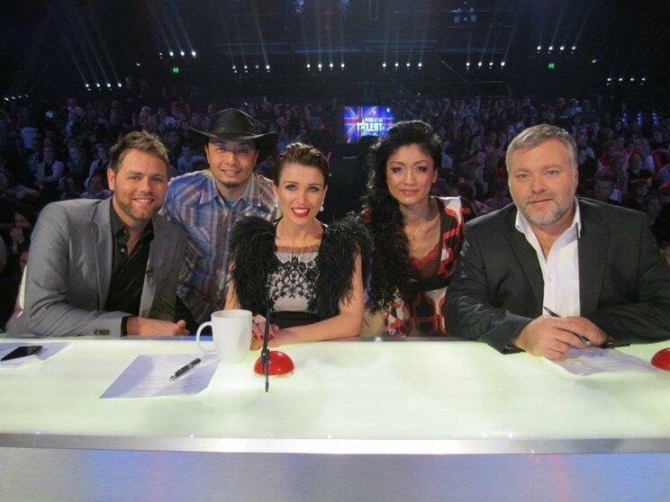 2012年、『オーストラリアズ・ゴット・タレント』でファイナリストに選ばれた際の、審査員たちとの一枚。