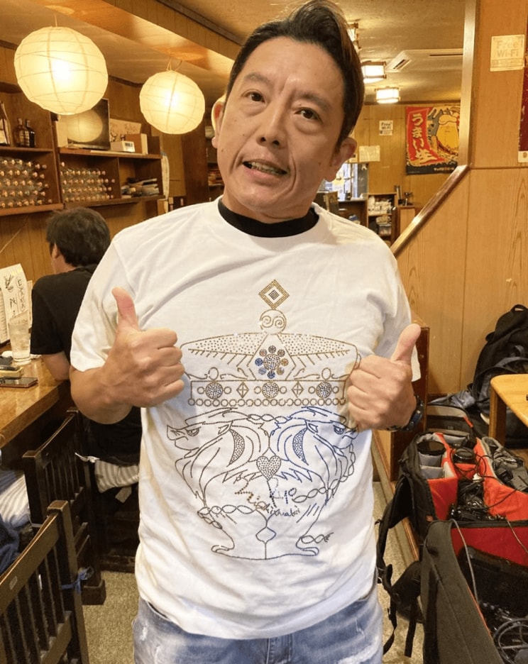 西尾さんの相方、さがね・まさひろさん（写真／公式Xより）