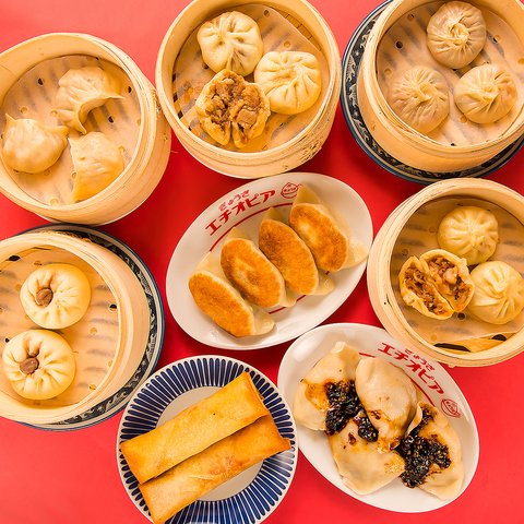 『エチオピア』の餃子やまんじゅうなどの料理（写真／「suEzouエチオピア」提供）