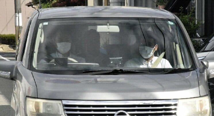 移送される北野博一容疑者（共同通信社）