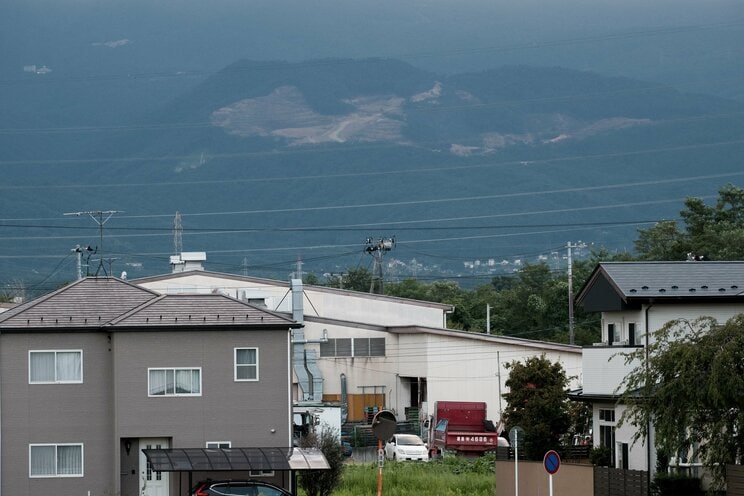 〈はげ山写真あり〉太陽光発電にNO！ 福島市が「ノーモア メガソーラー宣言」を公表した理由。住民は「自然破壊でクマなどの野生動物が出没」「土砂災害が起きれば孤立集落に」_9