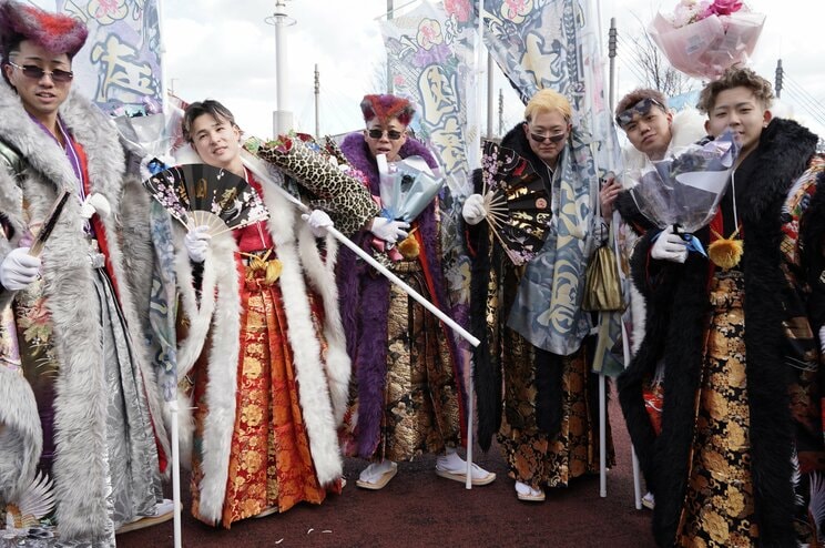 「二十歳の目標は親孝行！」全員で声を張り上げた　北九州市二十歳の記念式典にて　写真／篠原祐介