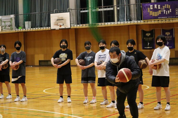 監督は能代工・田臥勇太の一学年上のマネージャー。強豪・桐生市立商で唯一の男子バスケ部員が、女子に混じって練習を続ける理由_3