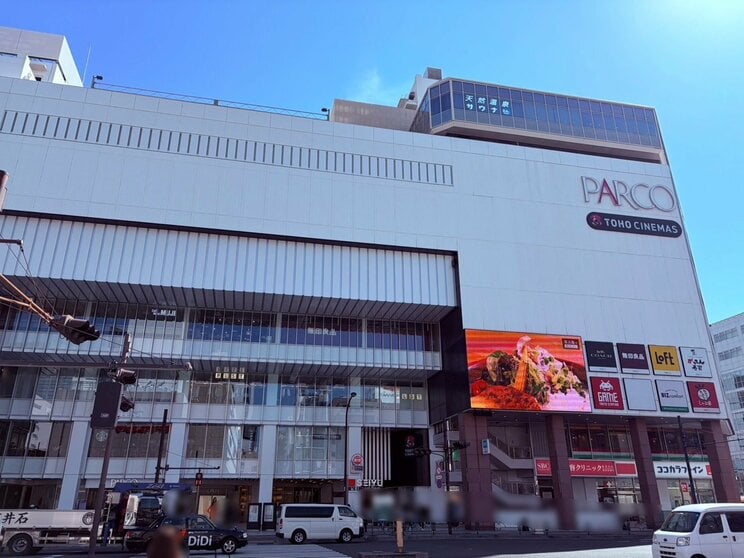 パルコには映画館や西松屋、子どもに人気のサイゼリヤが入る（撮影／集英社オンライン）