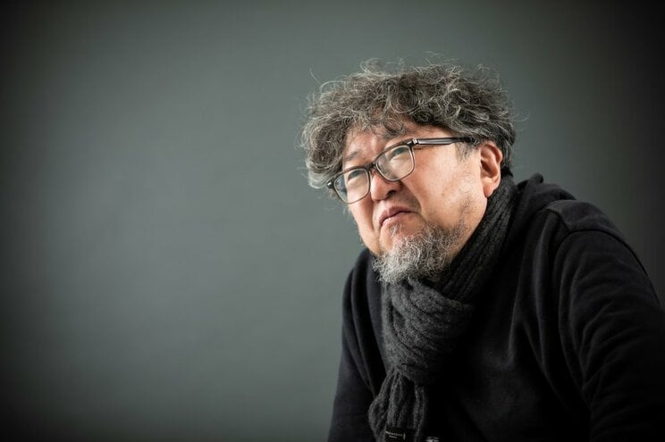 樋口真嗣　1965年、東京都生まれ。84年に映画『ゴジラ』に造形助手として参加後、平成ガメラ3部作などで特撮監督を担当。『ガメラ 大怪獣空中決戦』（95年）では日本アカデミー賞特別賞を受賞。その他「新世紀エヴァンゲリオン」シリーズなど数多くのヒット作品に参加