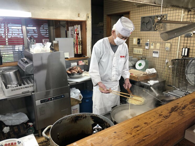 「火風鼎」の店主・小白井邦夫さん