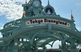 男の1人ディズニー来園に「みじめ」「気味悪い」とSNSで賛否勃発…「寂しい人?」「何が悪い?」日本のファンたちの本音を聞いてみると…