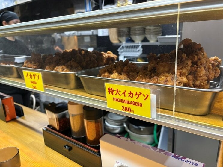 ケースに並ぶ天ぷら