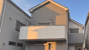 〈西東京・無理心中に新展開〉母親と“親しい”年下男性が牛刀で何度も切られ死亡「ふたりは手紙のやり取りも」近隣住民は「母親は夜に家を出る綺麗なかた」　